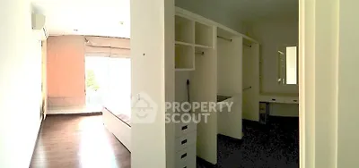  2 Bedrooms Condo -6