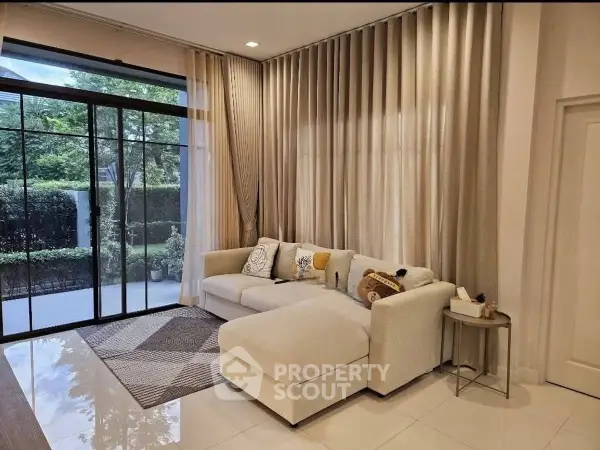 image_rental-30000993