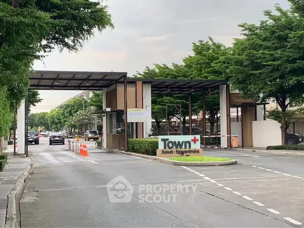 image_rental-30690419