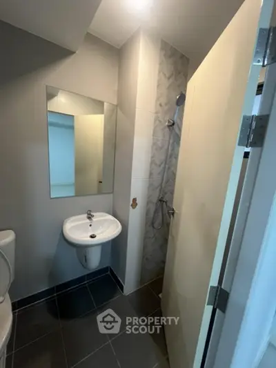 Modern bathroom with sleek design and contemporary fixtures