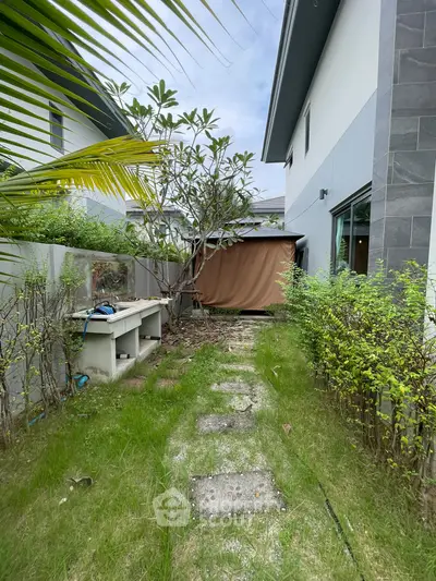 image_rental-27090125