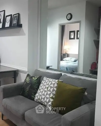 Fully Furnished 1 Bedroom Condo at Chapter One Midtown Ladprao 24-4