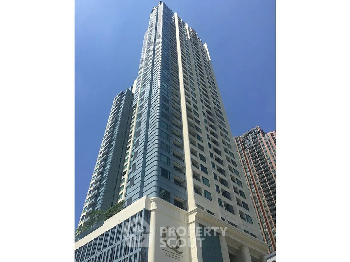 Stunning high-rise building with modern architecture and panoramic city views.