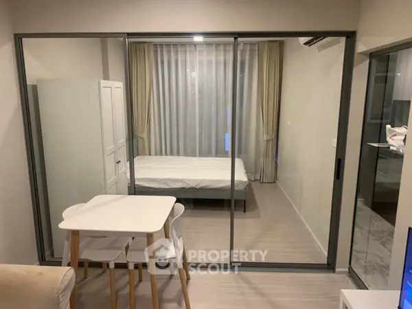 image_rental-10208082