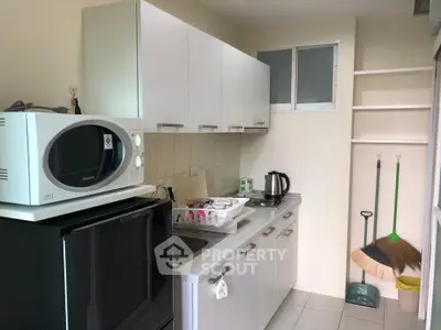  1 Bedroom Condo at Life Sathorn 10-5