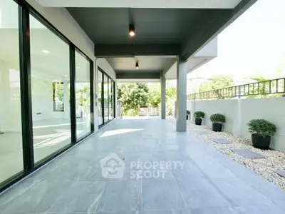 image_rental-8021871