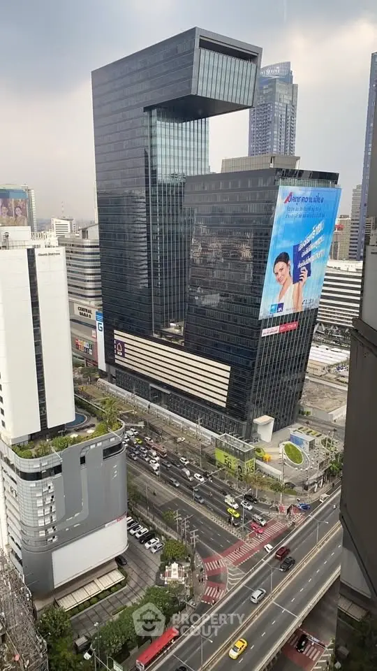 Stunning cityscape view showcasing modern skyscrapers and bustling streets, perfect for urban living enthusiasts.