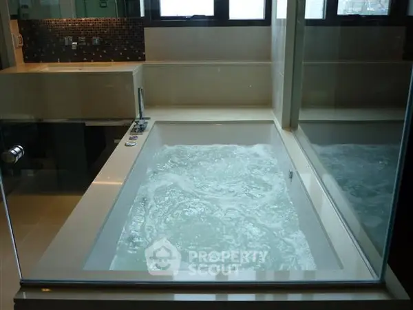 image_rental-5259416