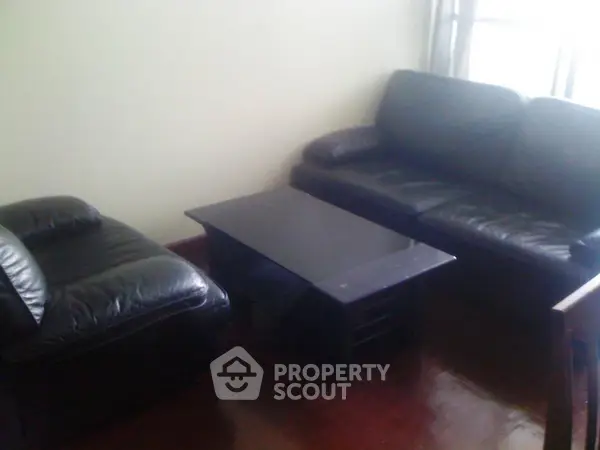 image_rental-5299355