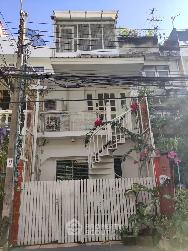 image_rental-28207064