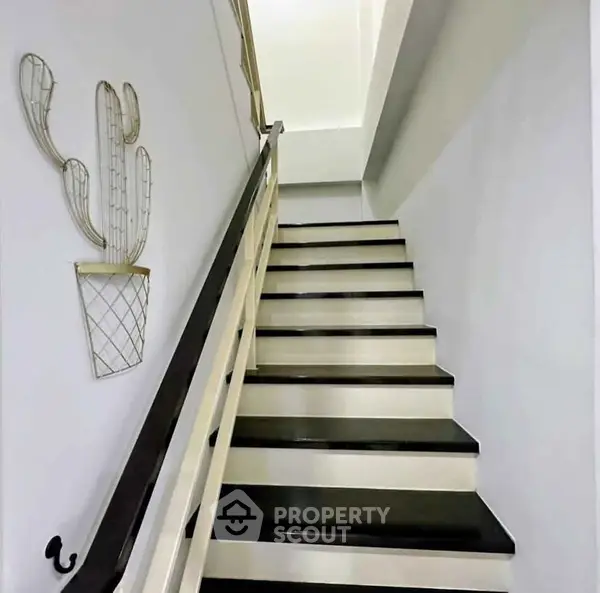 image_rental-31681960