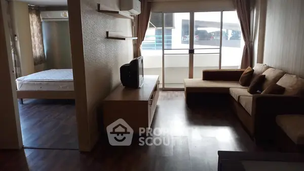 image_rental-5303870