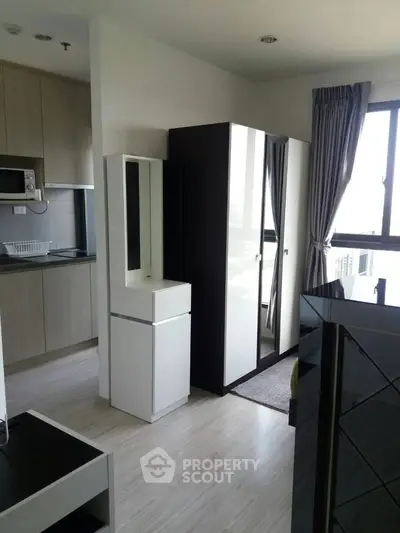  1 Bedroom Condo at Ideo Mobi Sukhumvit Eastgate-3