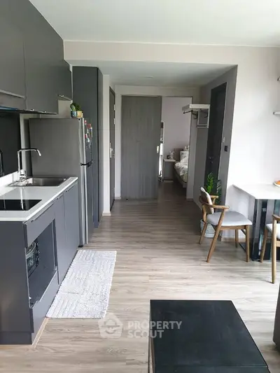  1 Bedroom Condo at The Teak Sukhumvit 39-8