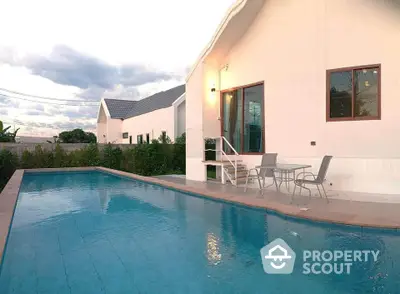 Charming modern house with private pool and patio, perfect for relaxation and entertaining.