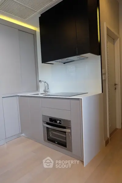  3 Bedrooms Condo at Urbano Absolute-2