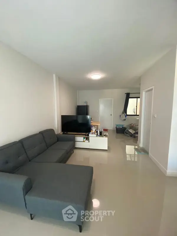 image_rental-12858346