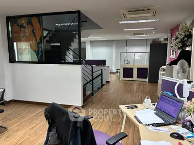 image_rental-29504415