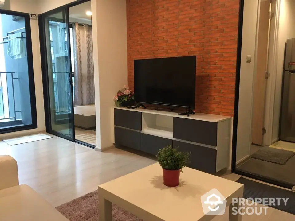 Fully Furnished 1 Bedroom Condo at The Excel Groove Lasalle 52-1