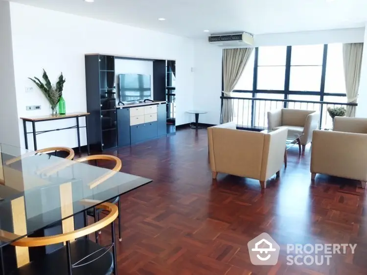  3 Bedrooms Condo -1