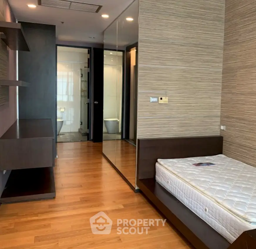 Screenshot 2569-04-22 at 14.56.04.jpg