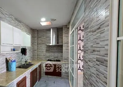 Screenshot 2569-03-17 at 21.58.12.jpg