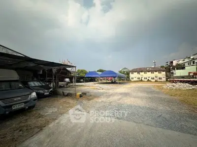 Spacious open lot with potential for development in urban area