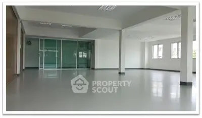  5 Bedrooms Apartment -5