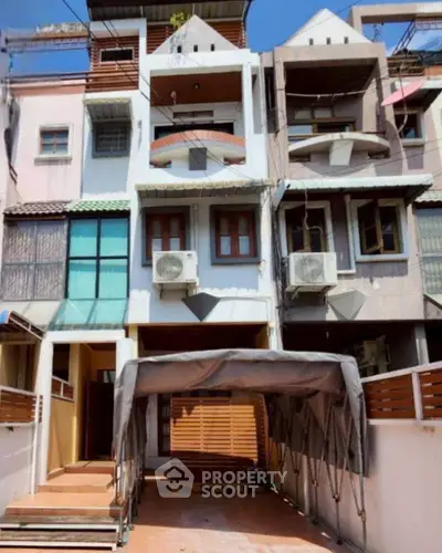 image_rental-28196074