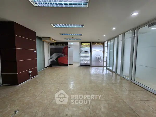 image_rental-28097650