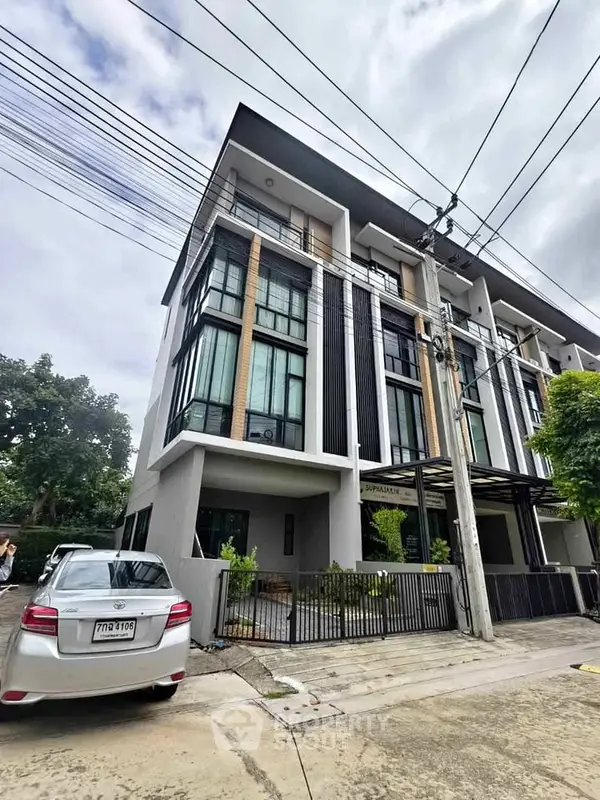 image_rental-28032471