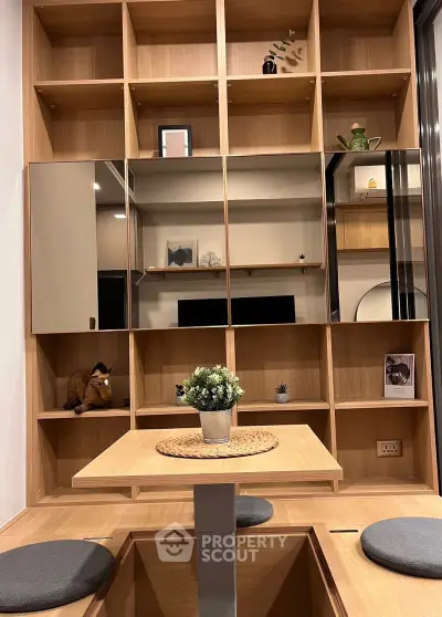 image_rental-10117793