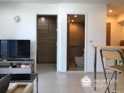 Fully Furnished 2 Bedrooms Condo at Rhythm Sukhumvit 50 Livingroom