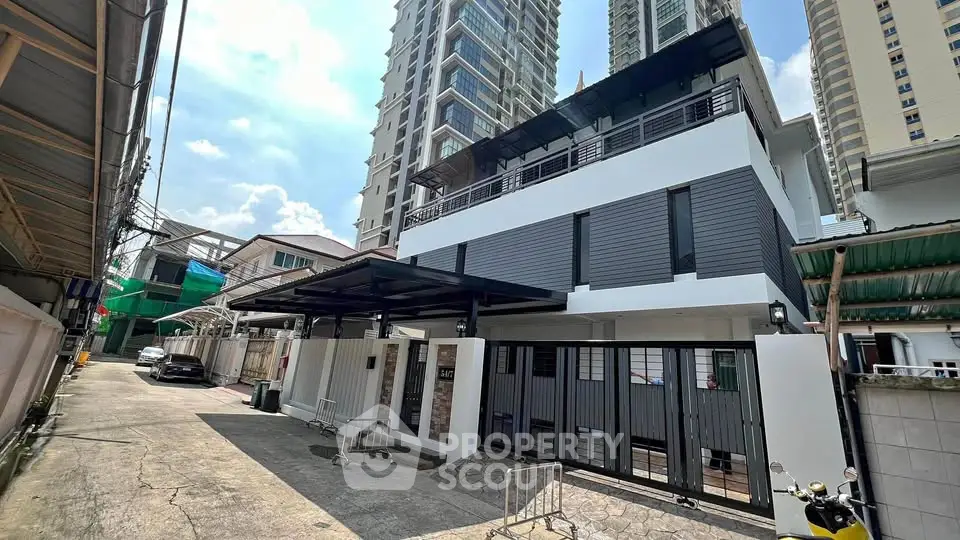 Modern multi-story building with sleek design in urban setting