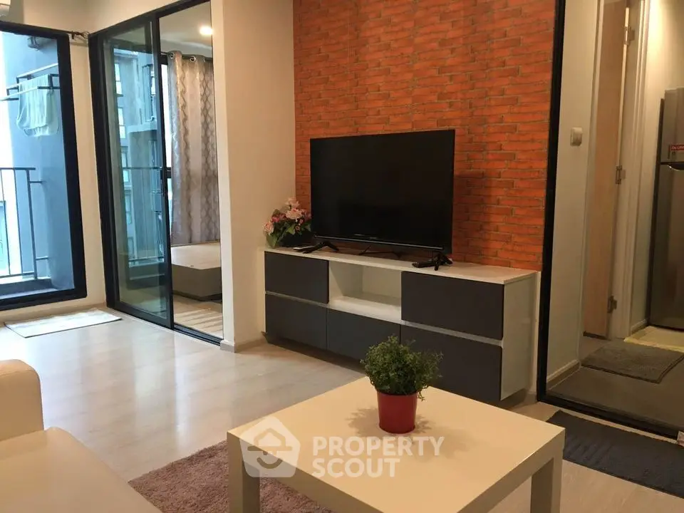 Fully Furnished 1 Bedroom Condo at The Excel Groove Lasalle 52-1