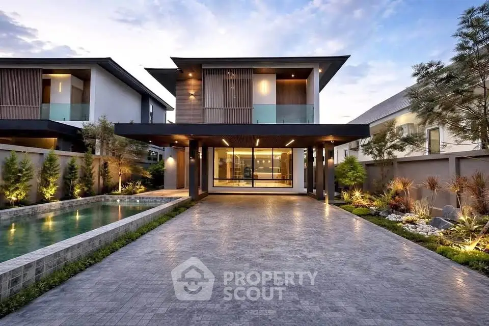 Luxurious modern house with sleek architecture and private pool, perfect for upscale living.