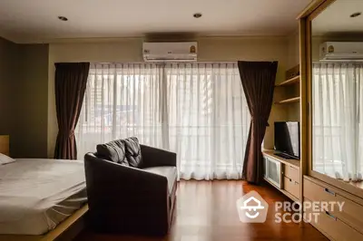 Fully Furnished 1 Bedroom Condo at Grand Park View Condominium Livingroom