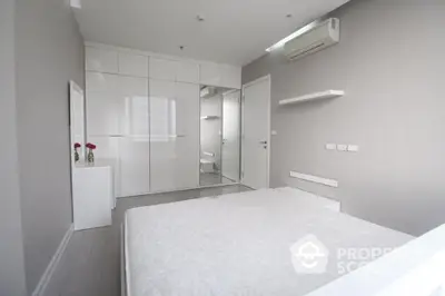  2 Bedrooms Condo at T C Green Rama 9-2