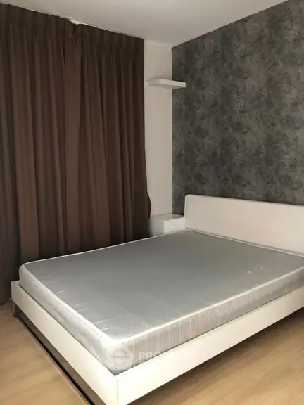  1 Bedroom Condo at The Parkland Srinakarin-1