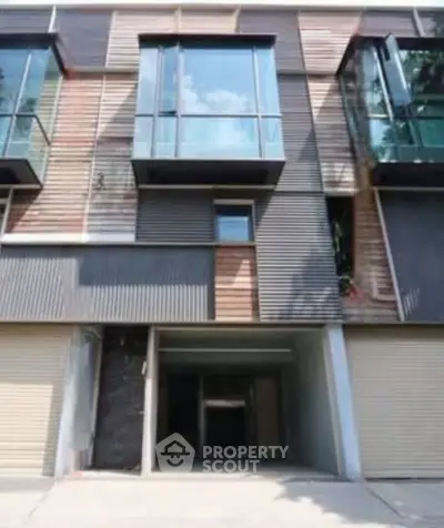 image_rental-31501799