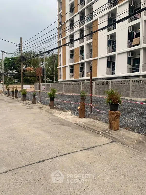 image_rental-13711506