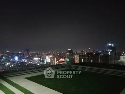  1 Bedroom Condo at Chewathai Residence Asoke-2