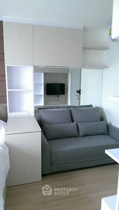  1 Bedroom Condo at Ideo Mobi Phayathai-2