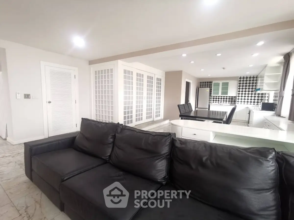  3 Bedrooms Condo at Royal Castle Sukhumvit-1
