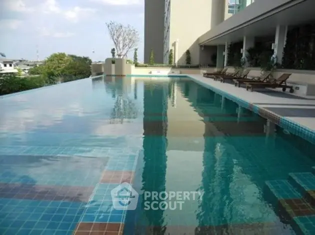 Luxurious rooftop infinity pool with stunning city views and modern design.