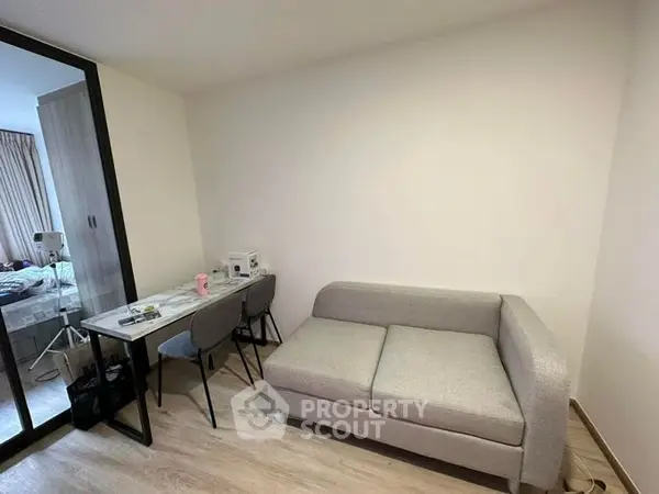 image_rental-10242694