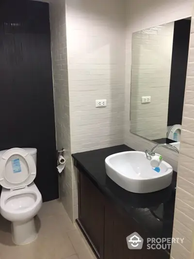  1 Bedroom Condo at Condo One X Sathorn Narathiwat-10