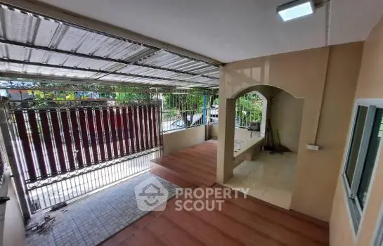 image_rental-6567940