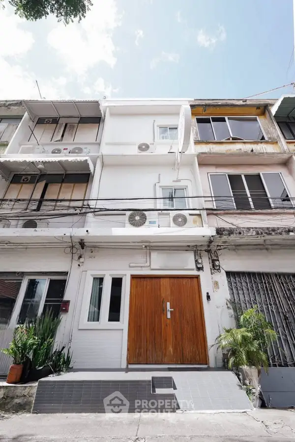 image_rental-29827301