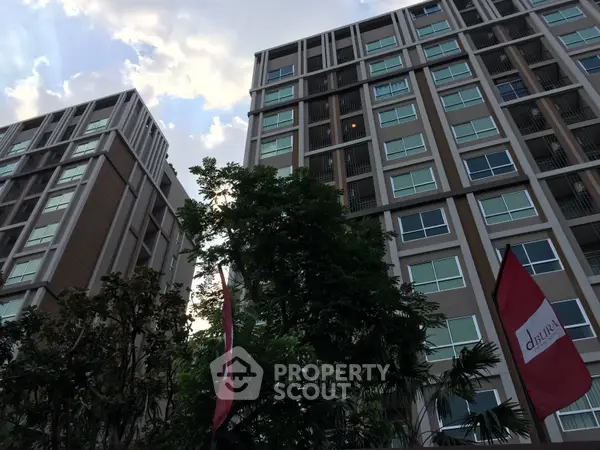 image_rental-5782280